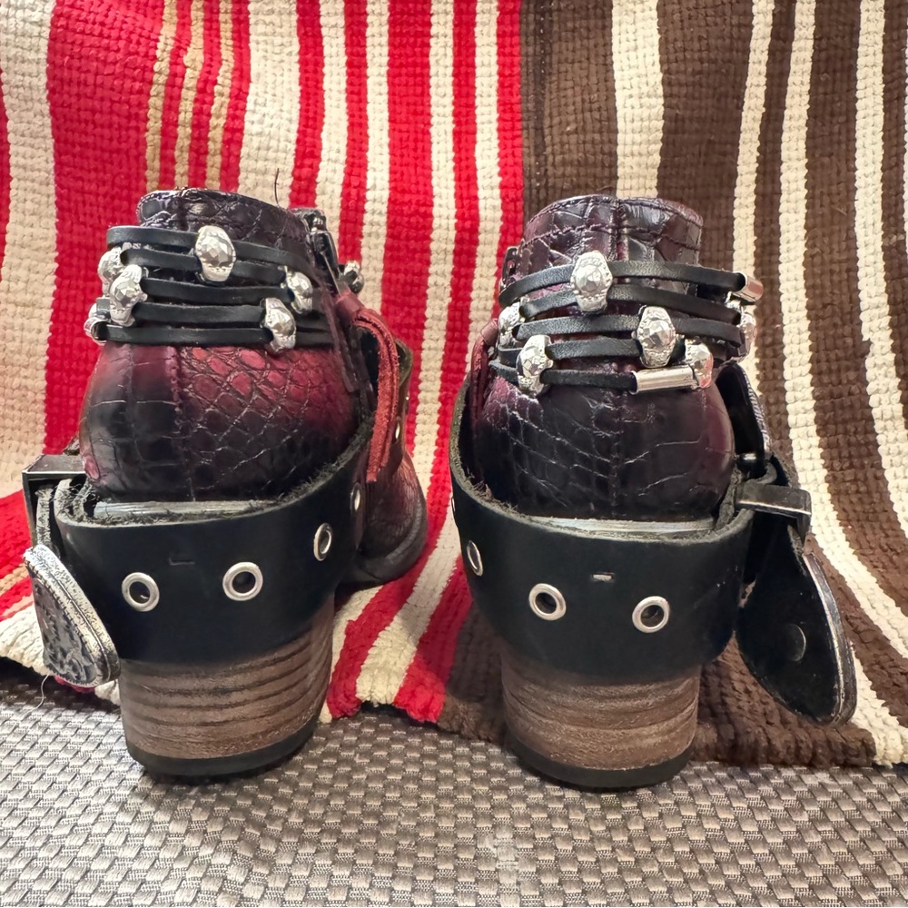 Freebird SALOON Burgundy&Black Croc-Embossed - METAL & LEATHER ACCENTS - size 10 - Picture 6 of 8